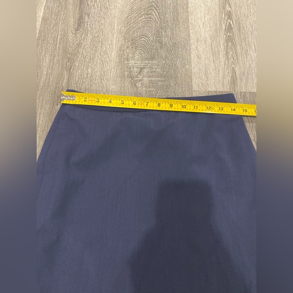 Banana Republic Basic blue pencil skirt below the knee size 2 - Picture 3 of 8